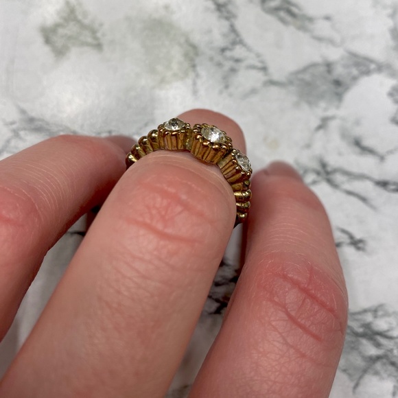 "3-Diamond" Ring - Picture 4 of 4